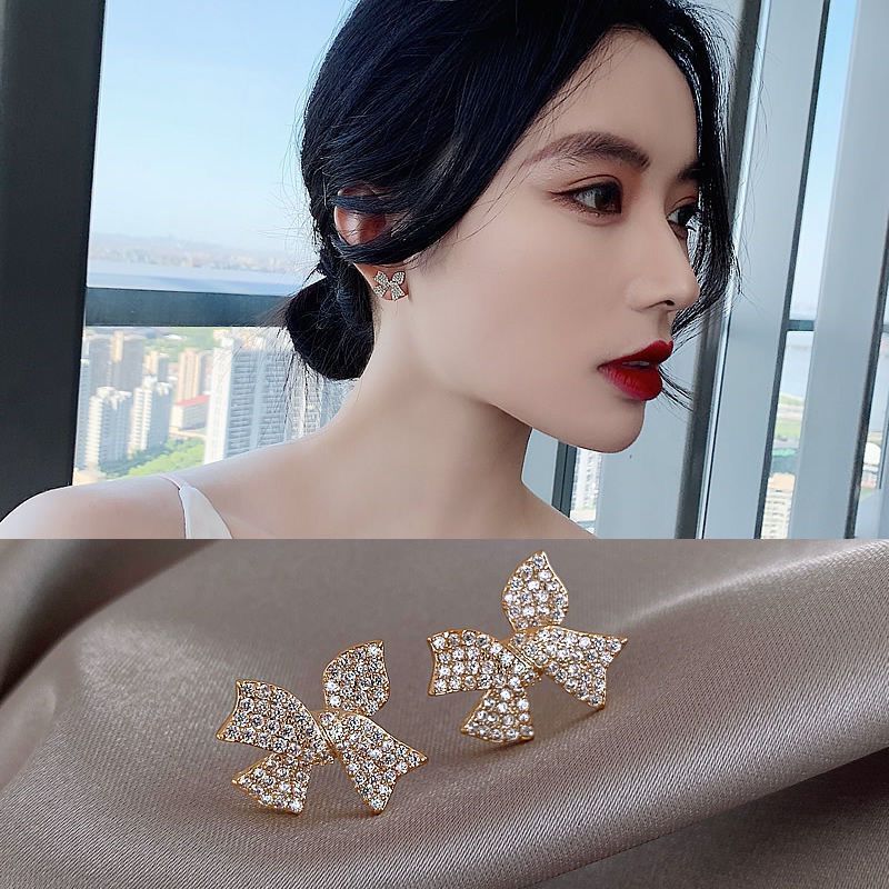 Anting Bentuk Pita Aksen Kristal Gaya Korea Untuk Wanita