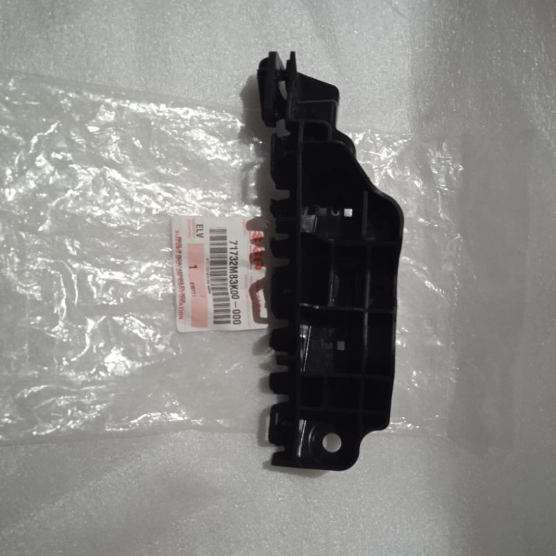 Breket bemper depan suzuki splash