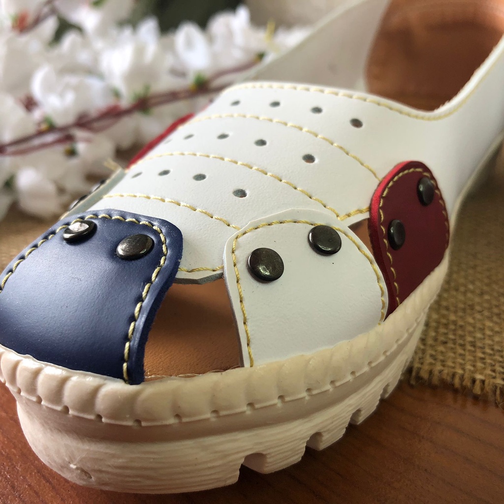 (TANPA KARDUS) SLP.07 4 SEPATU WANITA CEWEK LASER KULIT SINTETIS TERBARU MODERN ANTI SLIP Sandal Slop Slip On Wanita Sandal Cewek  SLIP ON WANITA TERBARU KEKINIAN FLATSHOES KOREAN STYLE SEPATU CEWEK SLIPON FLAT SHOES CASUAL SANTAI RAMADHAN SALE FLATSHO