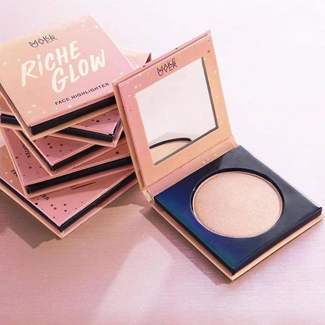 MAKEOVER RICHE GLOW FACE HIGHLIGHTER