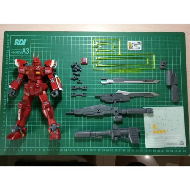 MG Amazing Red Warrior