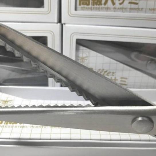 

Recomend Gunting Kain Zigzag 9-230mm Stainless Steel Plastic Handle .