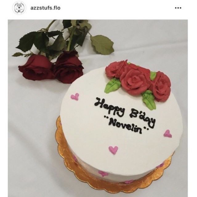 

kue ulang tahun custom | cake + bouquet fresh flowers