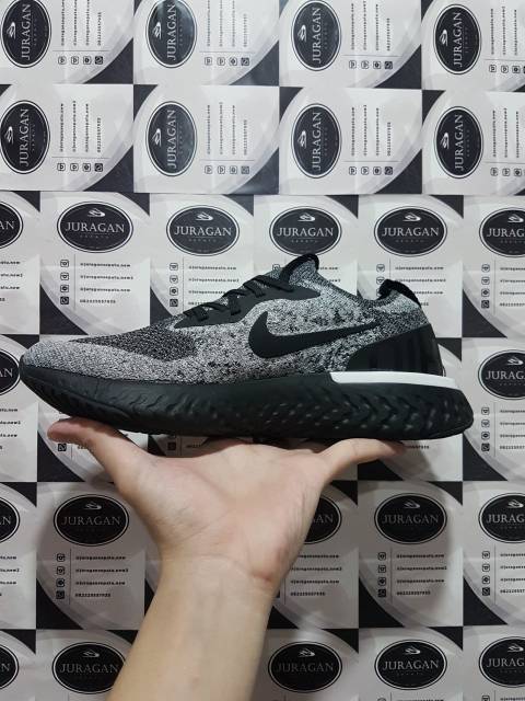 Nike Epic React Flyknit &quot;Oreo&quot;