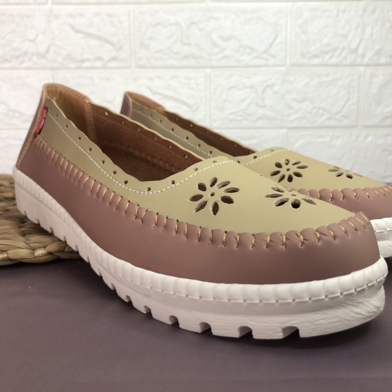 sepatu RPL.01 2 cewek terlaris slip on perempuan WANITA kulit termurah sepatu ballet Sandal Slop Slip On Wanita Sandal Cewek  SLIP ON WANITA TERBARU KEKINIAN FLATSHOES KOREAN STYLE SEPATU CEWEK SLIPON FLAT SHOES CASUAL SANTAI RAMADHAN SALE FLATSHOES