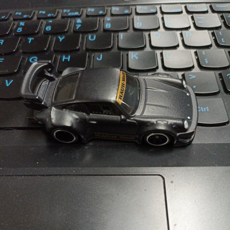 Hotwheels Porsche RWB silhoutte ban karet LOOSE