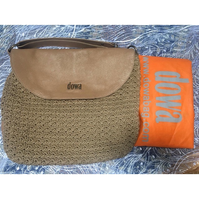 Pre Loved Tas Dowa. Material: Nylon rajut mix kulit sapi asli