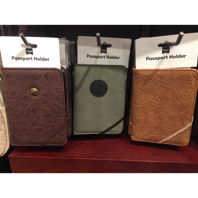 TYPO PASSPORT CASE