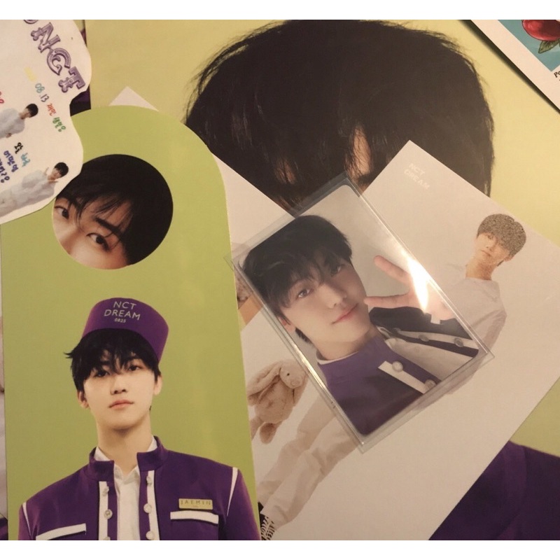 BOOKED JAEMIN SG22 SEASON GREETINGS 2022 SET