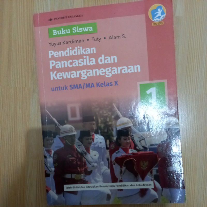 BUKU CETAK PPKN ( Pendidikan Pancasila dan Kewarganegaraan KELAS 10 SMA/SMK/MA ERLANGGA 2013