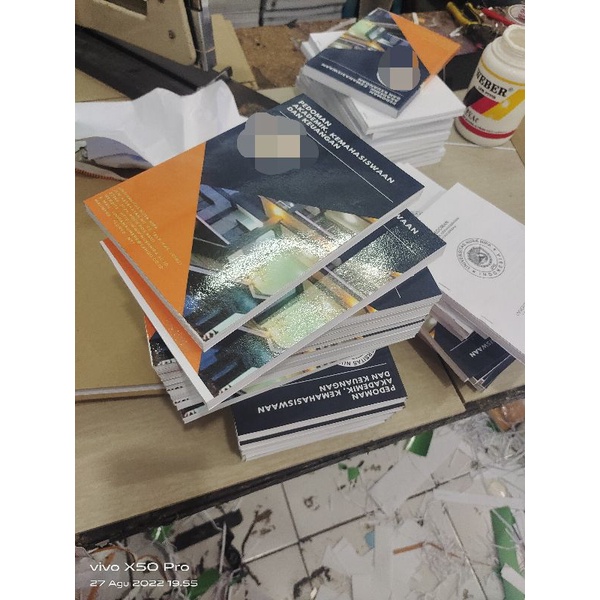 

jilid buku glossy warna