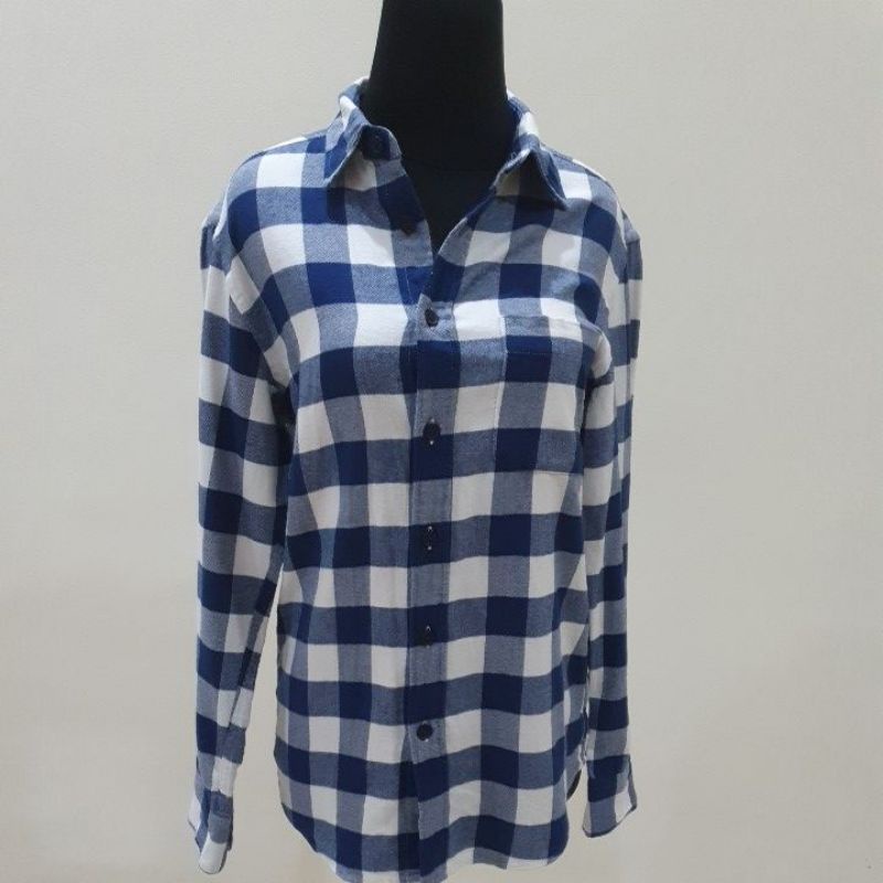 preloved kemeja flanel uniqlo