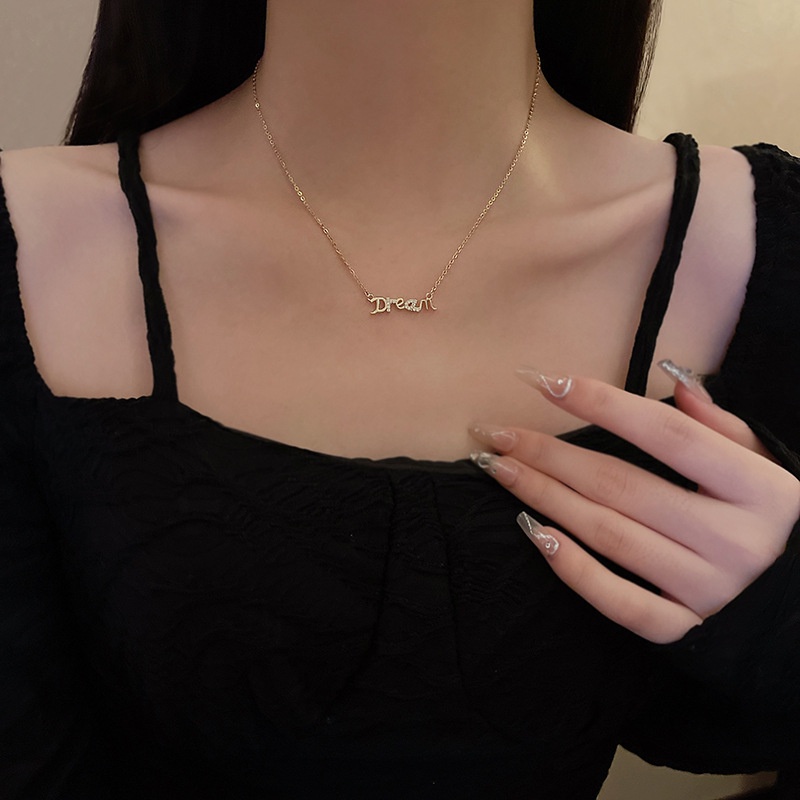 Kalung Choker Bahan Titanium Steel Motif Huruf Alfabet