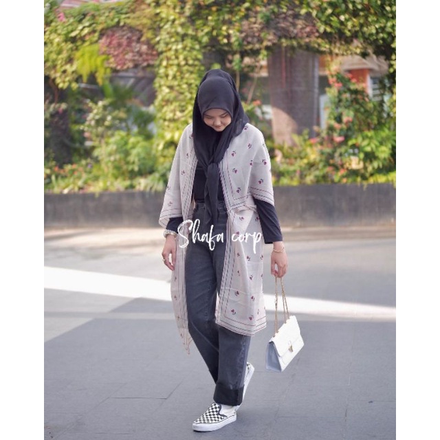 OUTER SCARF TULIP HIJAB SEGI EMPAT TULIP