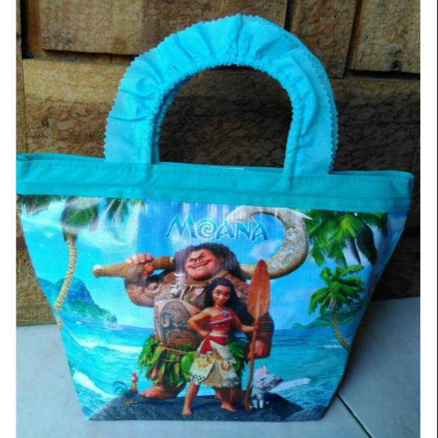 

TAS PEGANGAN RENDA KARAKTER MOANA | TAS SOUVERNIR ULTAH | TAS KADO | TERBARU, TERMURAH, TERUNIK