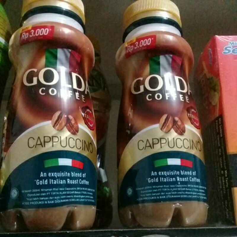 

golda coffe cappucino