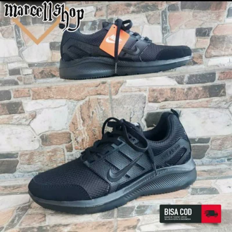 Sepatu sneaker hitam polos sepatu sekolah sepatu kets pria wanita