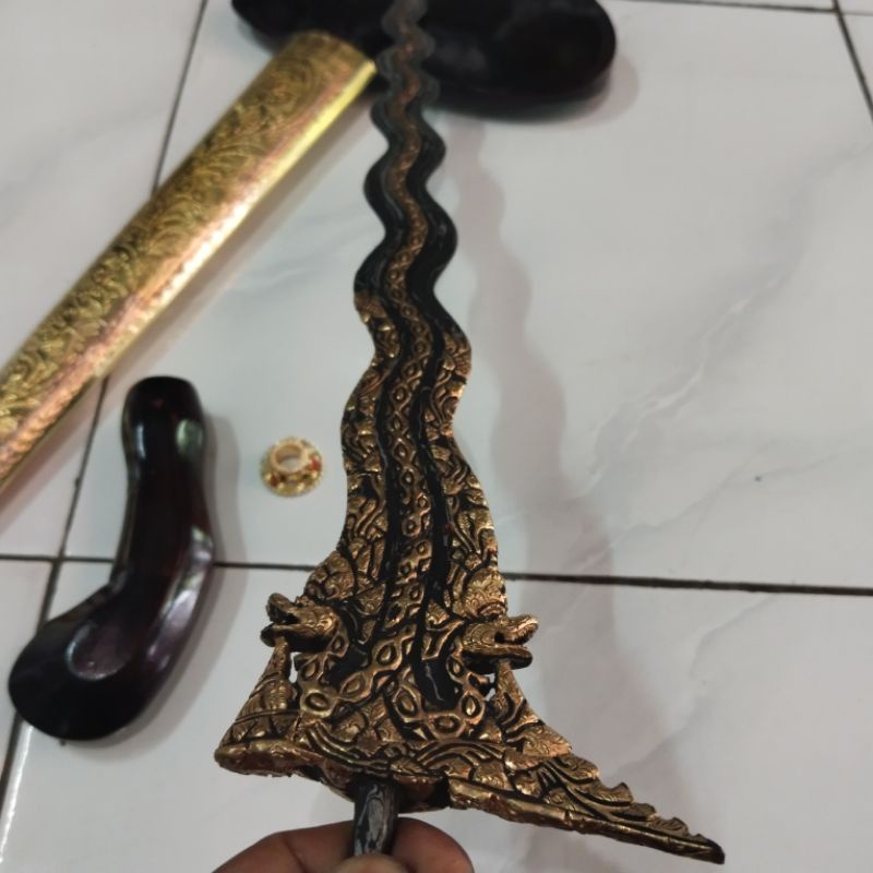 keris nogo kembar nogo temanten kinatah kamarogan kamardikan