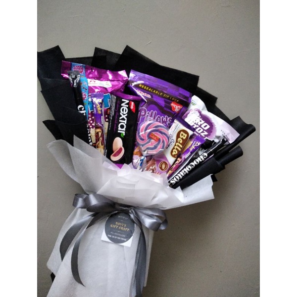 

Buket Snack isi nuansa ungu/Buket jajanan/kado wisuda