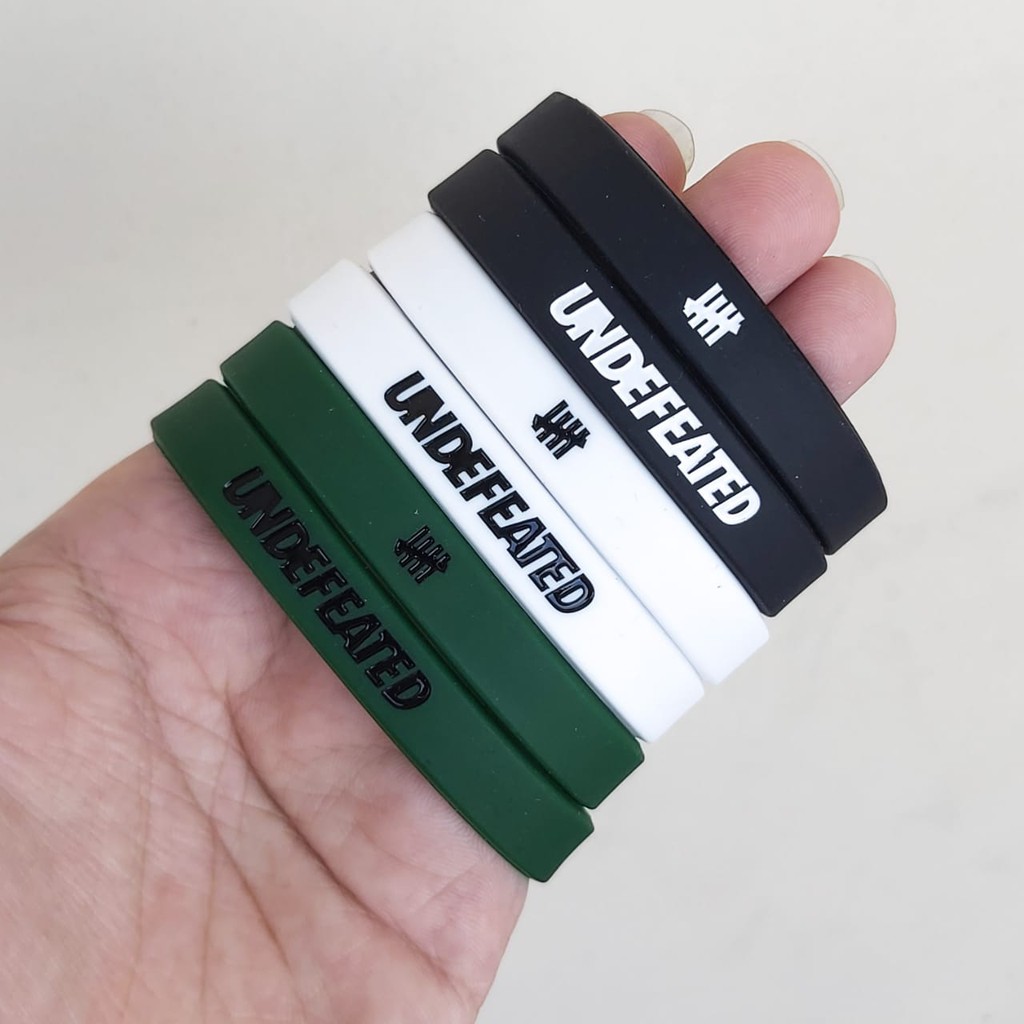 Gelang Pria Rubber / Wristband - UNDEFEATED - Aksesoris Fashion Hype [ Gratis Ongkir / Cod ]