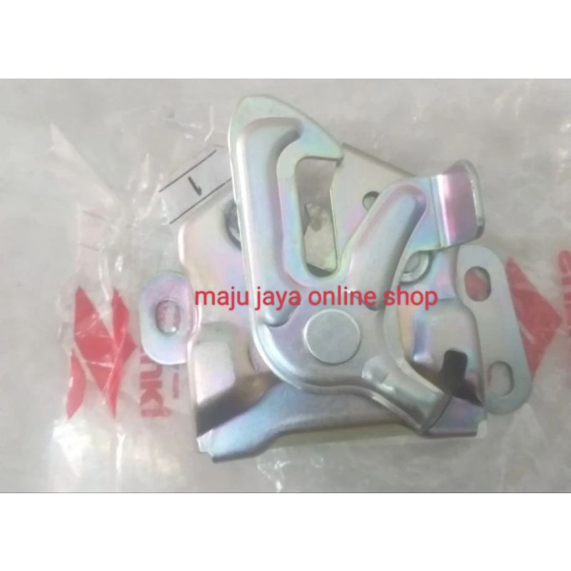 Lock Kap Mesin Ertiga 2012-2017 Original