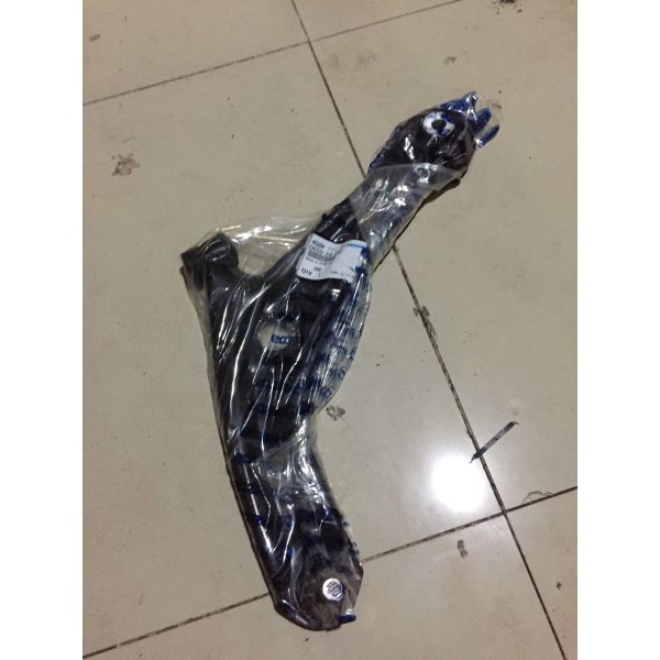 Lower arm sayap mazda 2