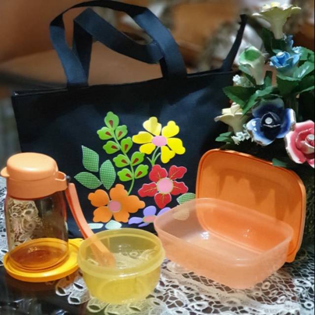 Tas bekal Tupperware