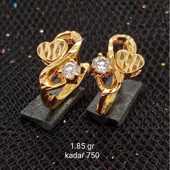 Anting Emas 17K - 1.85 gr Kadar 750 - 1100