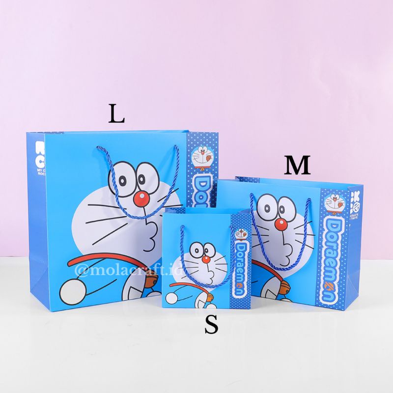 

Paper bag (karakter doraemon)/souvenir bag/bungkus kado/gift bag