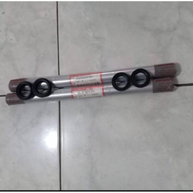 As shock depan + seal shock +tutup abu beat ,Vario cw