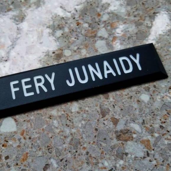 

Special - Name Tag Hitam Doff Untuk ASN / PNS - Peniti & Magnet