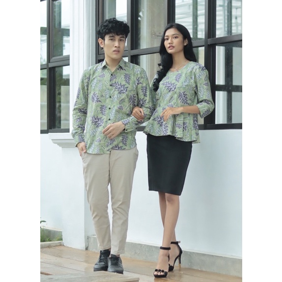 Batik Couple Pria dan Wanita Set Pasangan Warna Hijau Sage Pre Order 7 hari