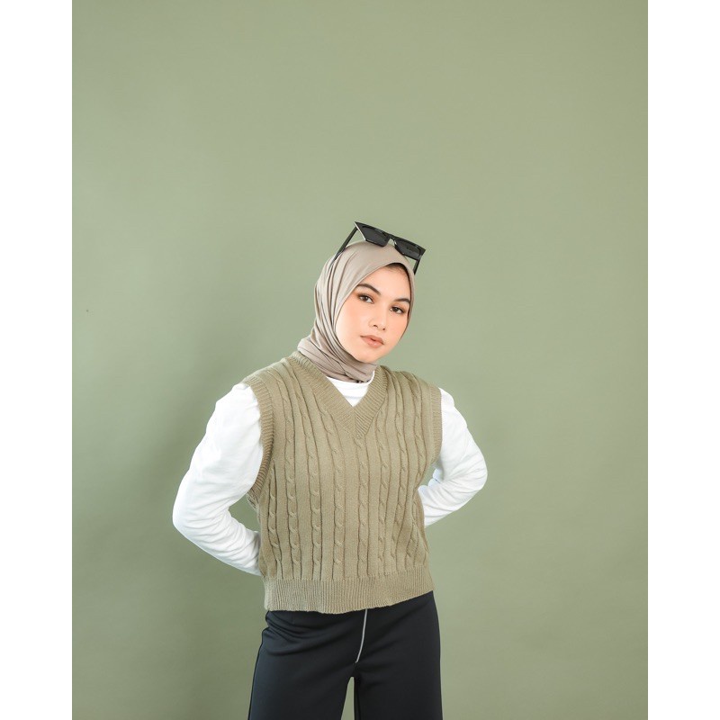 Rompi Rajut Wanita - Cable Vest || hijab . ootd