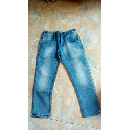 PL celana anak umur 3,4,5 thn 20 k