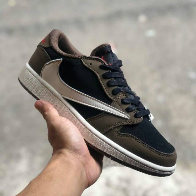 Nike Air Jordan Low X Travis Scott