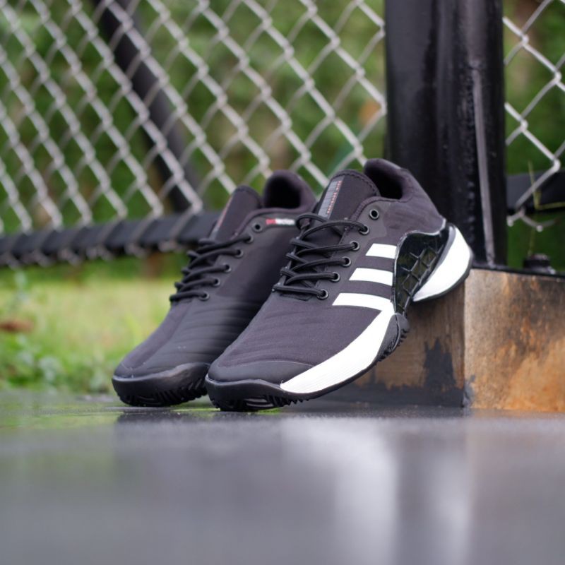 Sepatu Kets Cowok. Sepatu Adidas Pria Grade Ori. Ukuran 39-44.