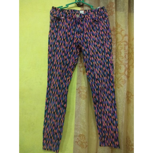 Celana wanita brand HERE'S AVENUE