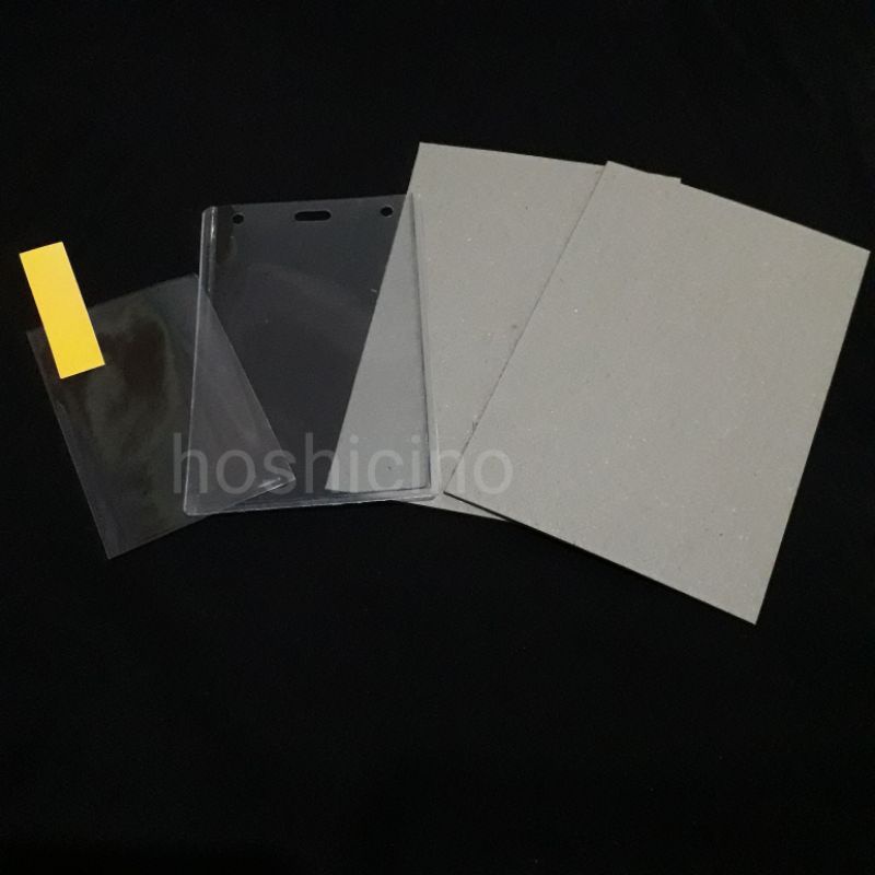 

PACKING PC PHOTOCARD SET : GREY BOARD, TOP LOADER, INNER SLEEVE, STICKY NOTES