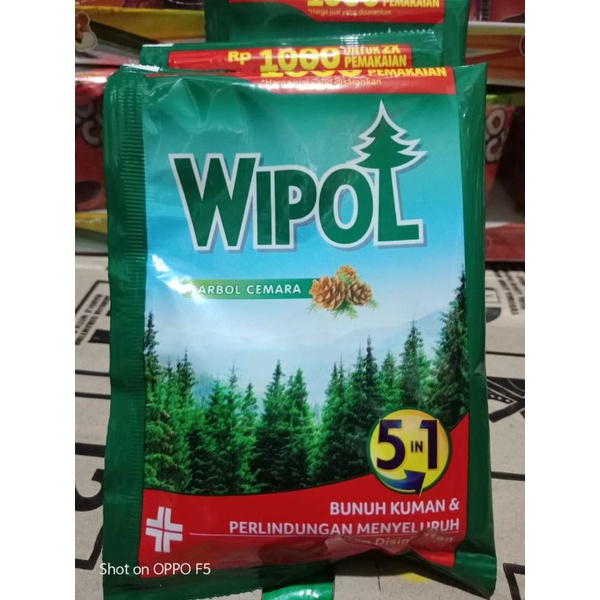 Wipol Karbol Cemara Sachet 40ml