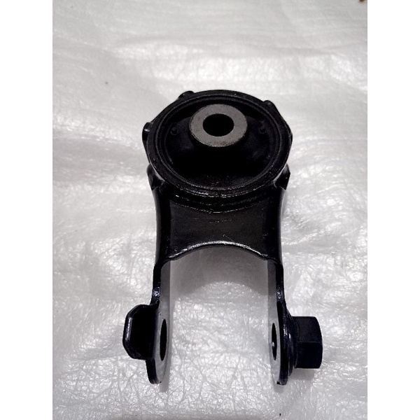 ENGINE MOUNTING BELAKANG SIENTA