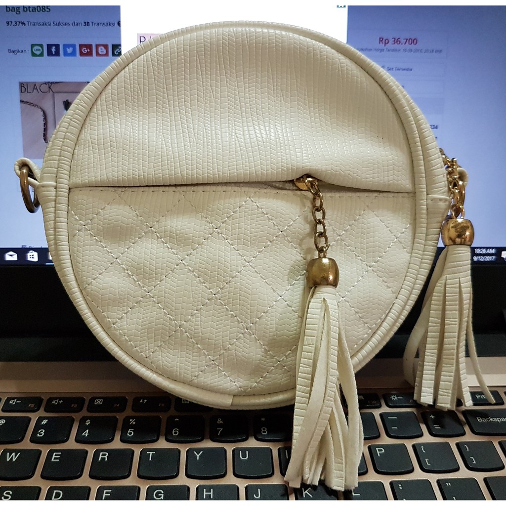 tas selempang bulat rumbai small round pancake female bag (1F3) bta085