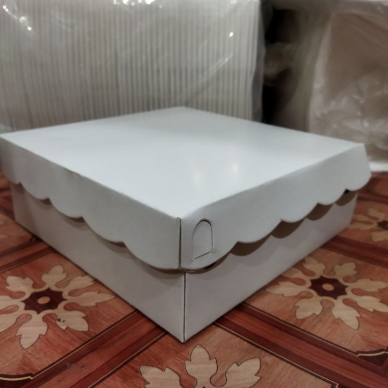 

Dus Nasi 20x20 Putih / Kotak Nasi R10K Putih 350GSM / Box Nasi Putih