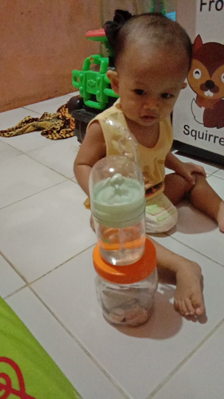 Botol Minum Anak Air Mancur Model Ikan Paus Sedotan 250ml