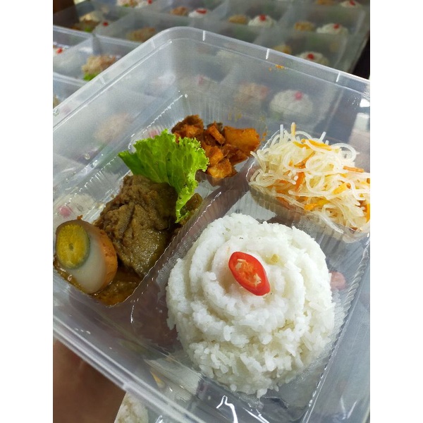 

Nasi daging lapis Madura Lia Amai kitchen