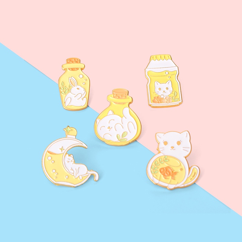 Bros Pin Enamel Bentuk Kartun Hewan Kucing Kelinci Botol Magic Untuk Hadiah Anak
