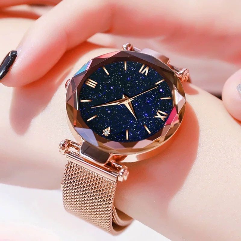 Jam Tangan Wanita Fashion Baru Diamond Rantai Magnet Strap Women Analog (FREE BOX)