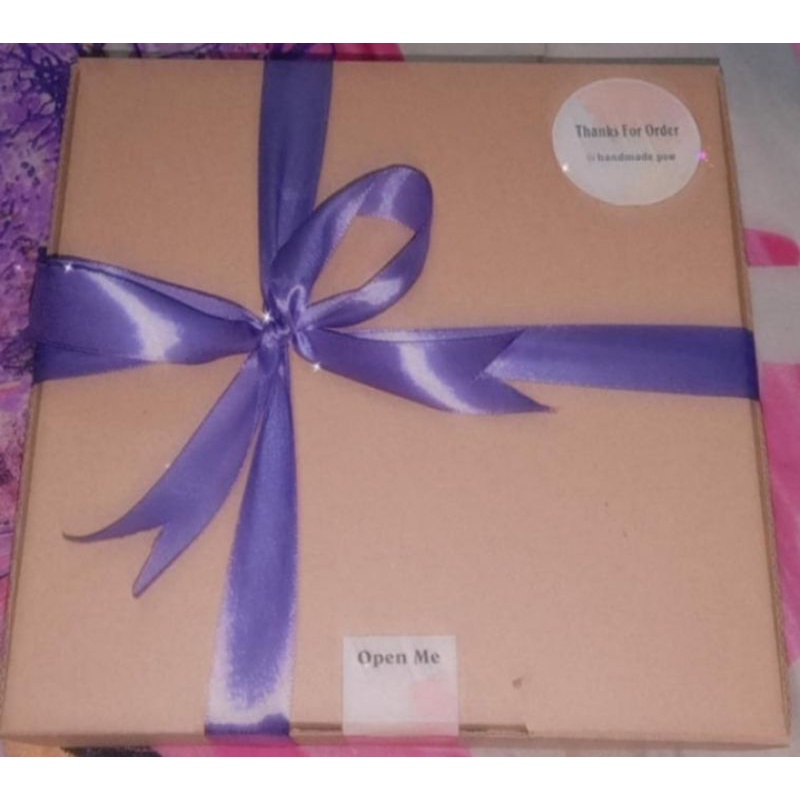 

Snack box/hampers to sahabat