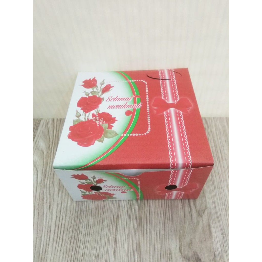 

Dus GS 20x20 Motif Dus Kue Snack Box 100Pcs