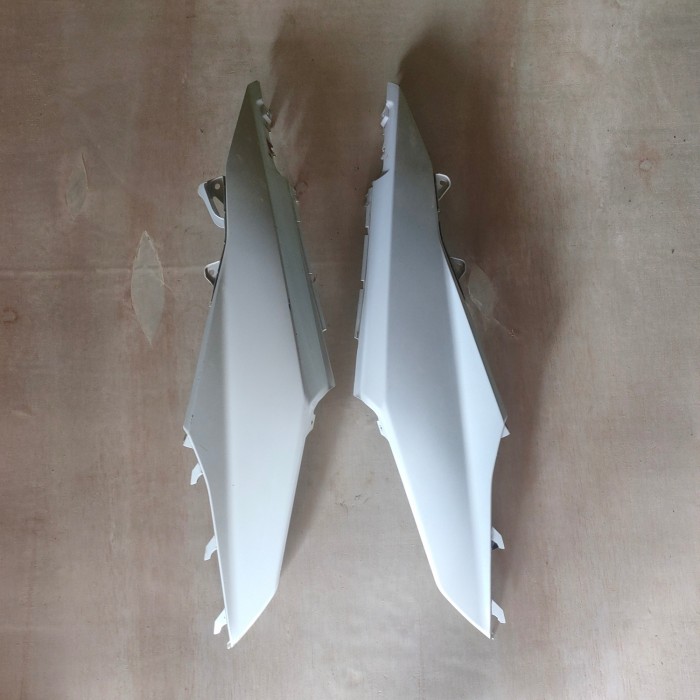 cover body belakang beat fi putih 2013-2015 original