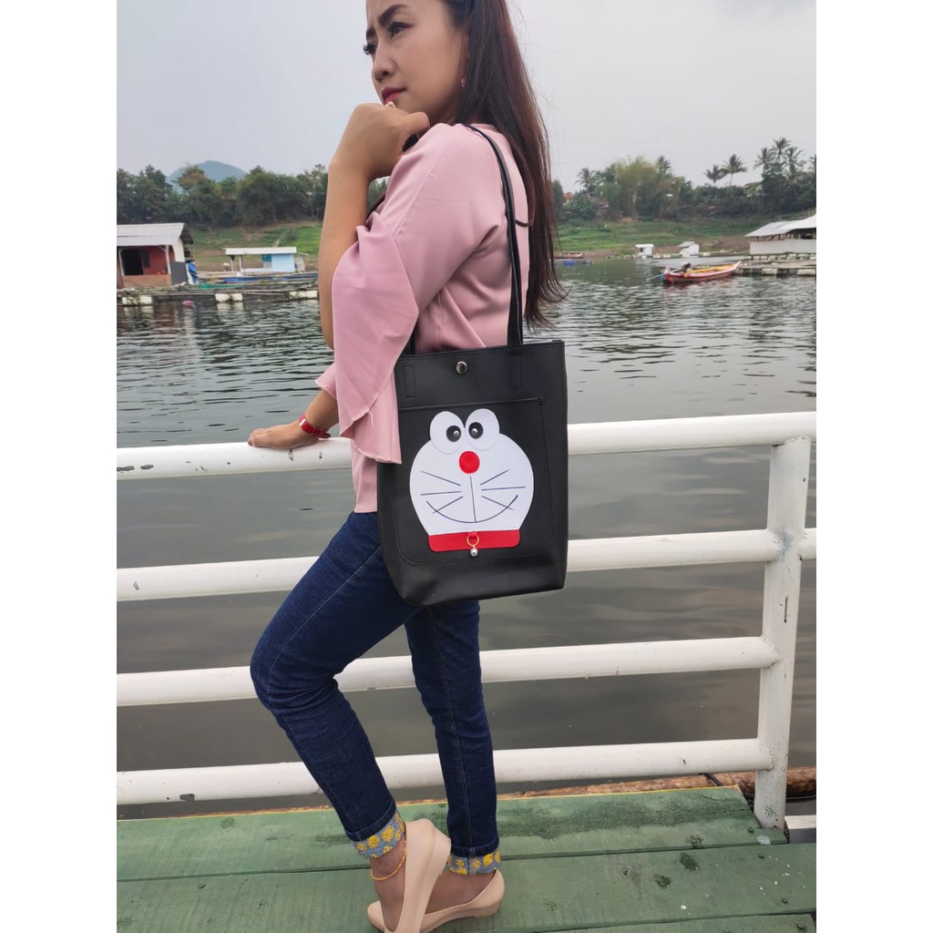 Tote bag slendang karakter keroppi &amp; doraemon